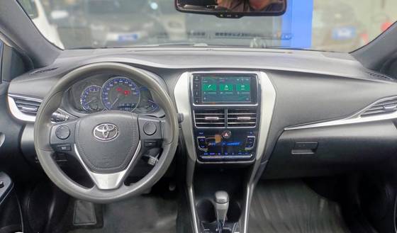 TOYOTA YARIS 1.3 16V FLEX XL PLUS TECH MULTIDRIVE TOYOTA YARIS 1.3 16V FLEX XL PLUS TECH MULTIDRIVE